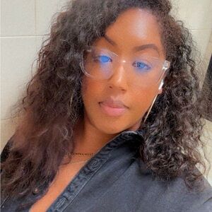 Meet your Posher, Jamilia